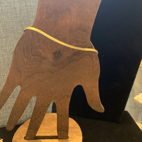 Four Vintage Gold Tone Bracelets 7-7.5” Faux Pearl AB Rhinestone - Picture 2 of 9